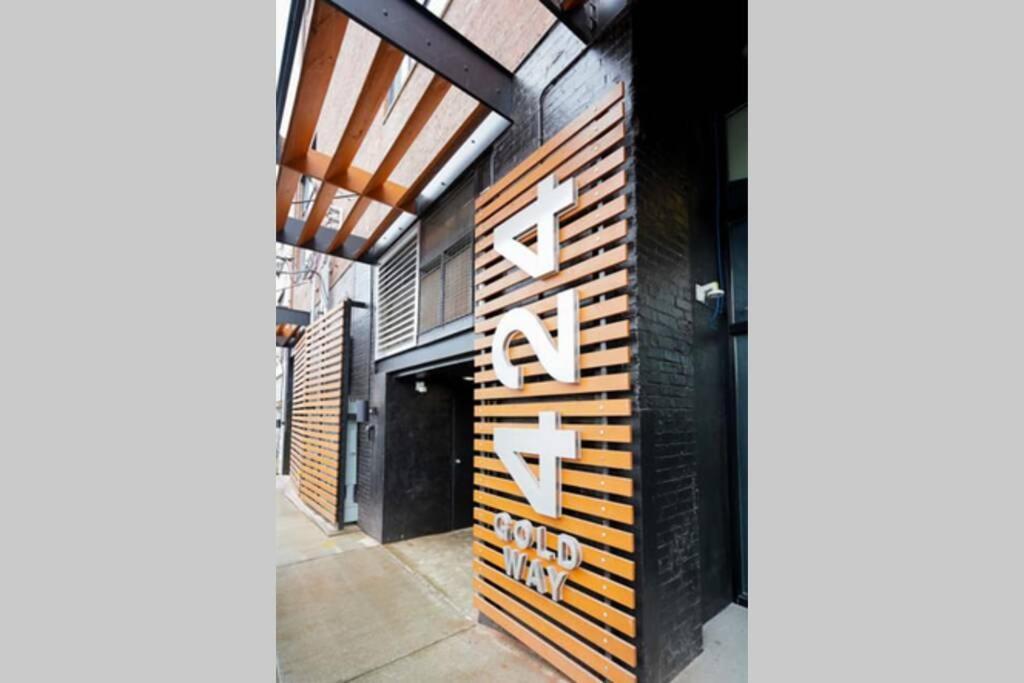3E *New* Huge! Spacious 3 Bedroom In Oakland That Sleeps 12! Pittsburgh Exterior foto